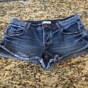 Free people short!